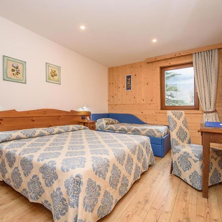 Hotel Des Roses Antey-Saint-Andre Luaran gambar